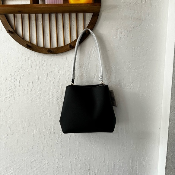 Michael Kors Black Medium Pratt Bucket Bag New with Tags Gold Double Pocket - Picture 8 of 12